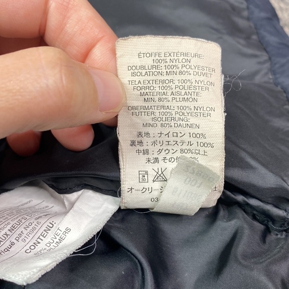 Vintage Oakley Black Down Puffer Vest Regular Fit Medium - Picture 11 of 12